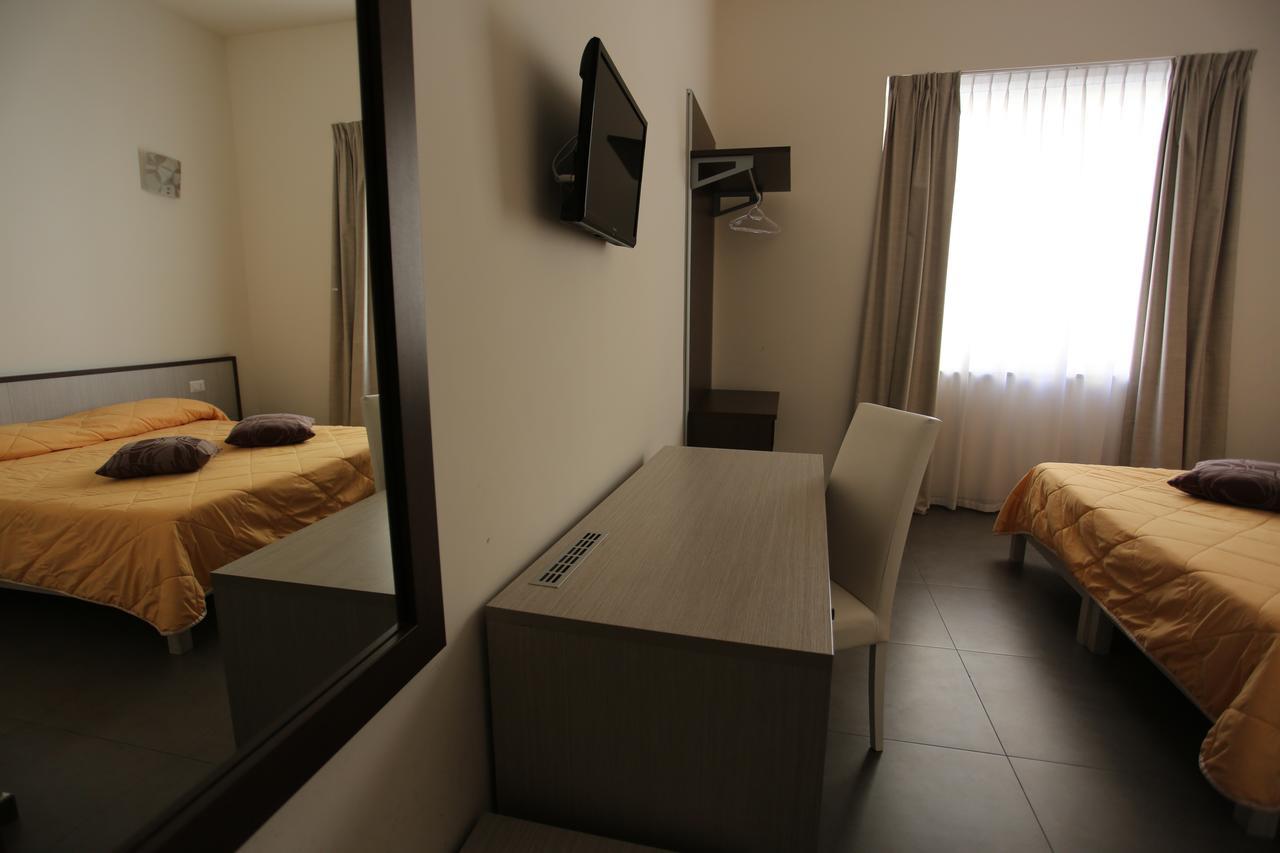 Hotel Eubea ريجّو دي كالابريا المظهر الخارجي الصورة