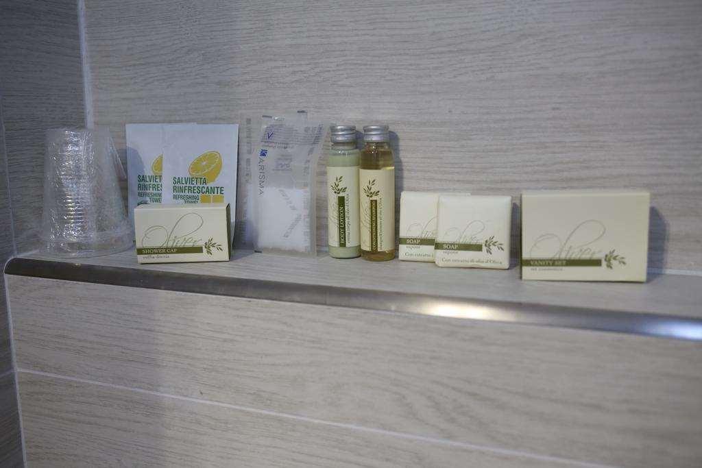 Hotel Eubea ريجّو دي كالابريا الغرفة الصورة